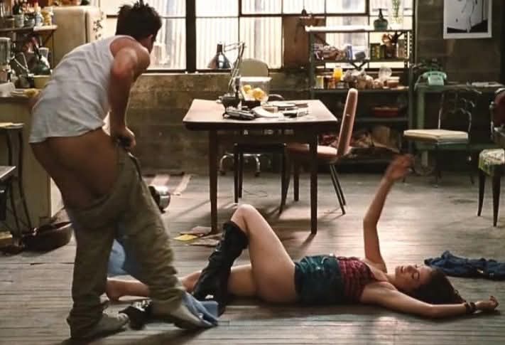 Love and Other Drugs (2010)